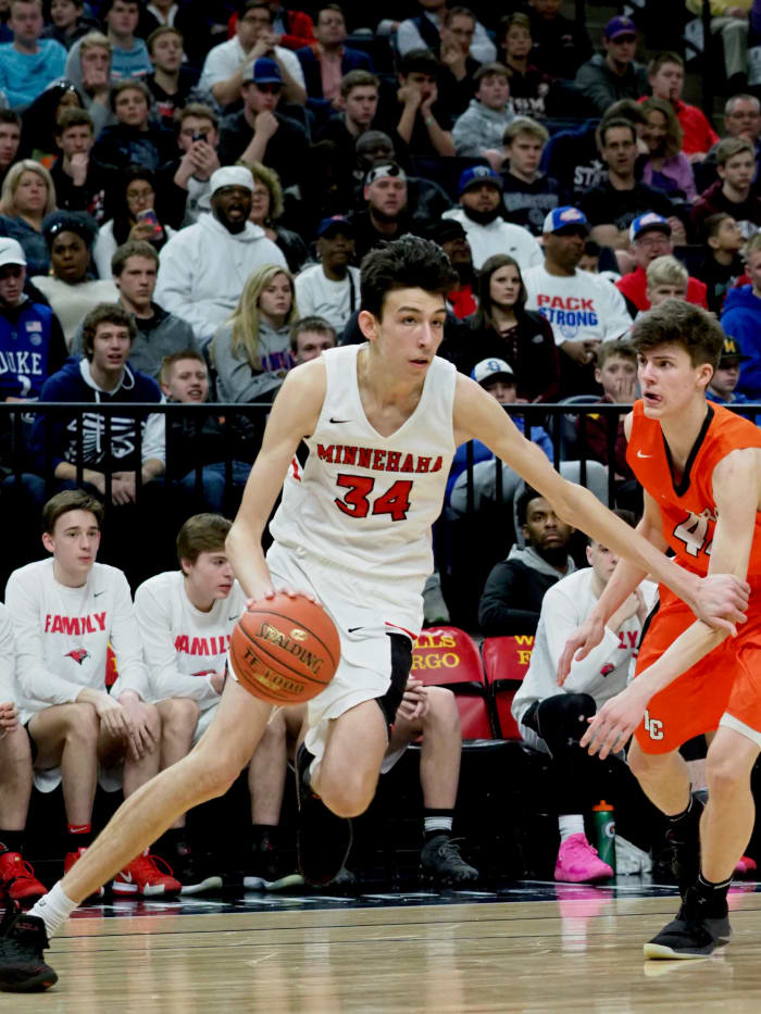 Chet Holmgren is the most dominant two-way player in the country. (Photo: Carrie Johnson)